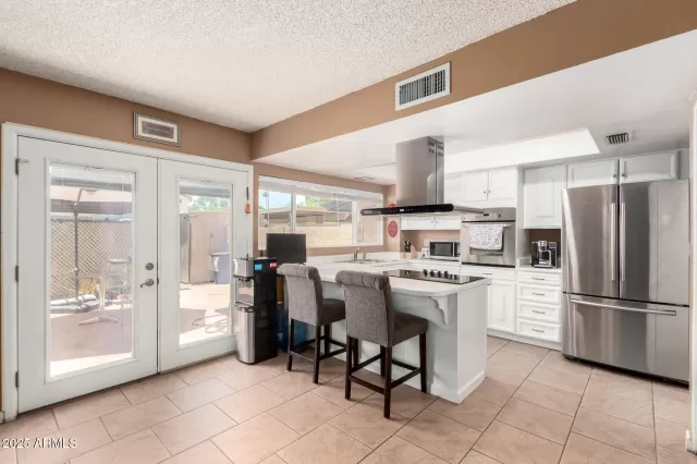 MLS: 6887822 Condo For Sale