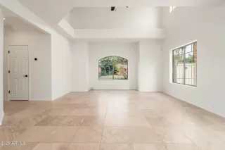 Photo #4: 6888073 Listing 