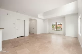 Photo #5: 6888073 Listing 