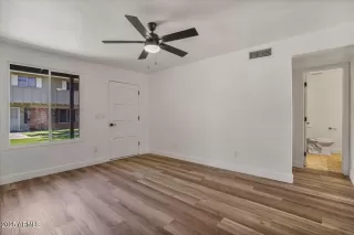 Photo #3: 6888122 Listing 