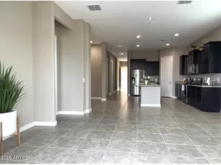 Photo #2: 6888126 Listing