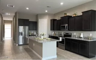 Photo #4: 6888126 Listing