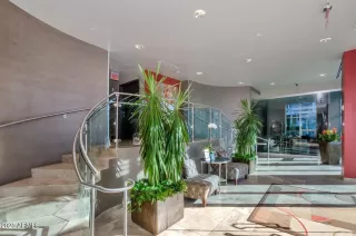 Photo #2: 6888299 Listing 