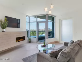 Photo #6: 6888299 Listing 