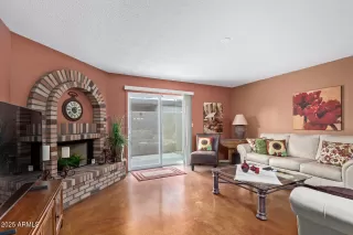 Photo #4: 6888586 Listing 