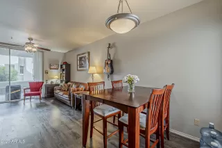 Photo #6: 6888766 Listing