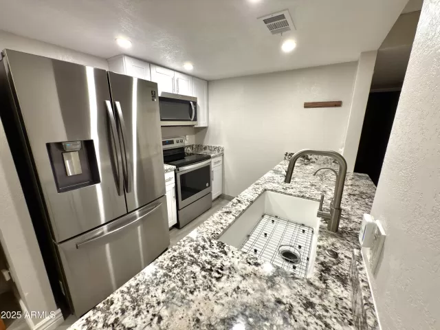 MLS: 6888937 Condo For Sale