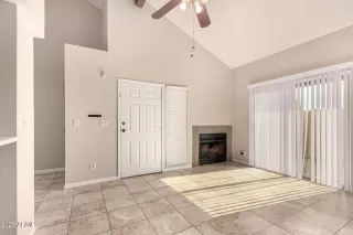Photo #3: 6889100 Listing