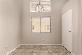 Photo #6: 6889100 Listing