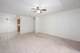 Photo #4: 6889247 Listing