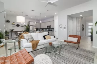 Photo #2: 6889721 Listing 