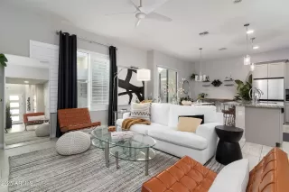 Photo #3: 6889721 Listing 