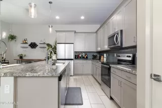 Photo #6: 6889721 Listing 