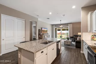 Photo #4: 6889751 Listing
