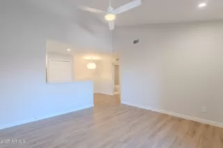 Photo #4: 6889797 Listing 