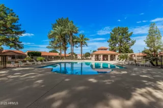 Photo #4: 6889817 Listing 