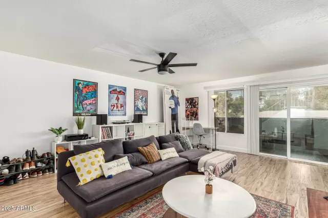 MLS: 6889832 Condo For Sale