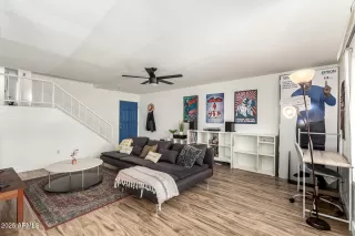 Photo #5: 6889832 Listing 