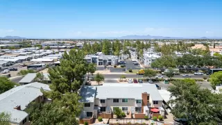 Photo #3: 6889948 Listing