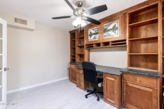 Photo #5: 6889948 Listing