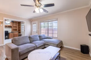 Photo #6: 6889948 Listing