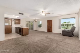 Photo #5: 6890084 Listing
