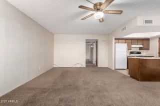 Photo #6: 6890084 Listing
