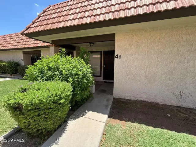 MLS: 6890165 Condo For Sale