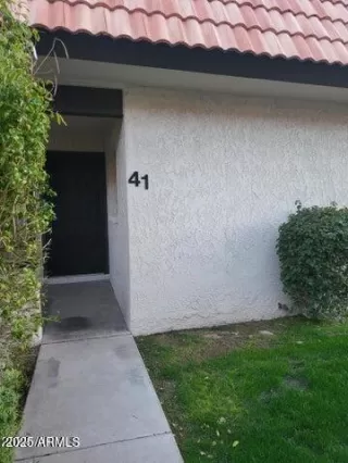 Photo #1: 6890165 Listing