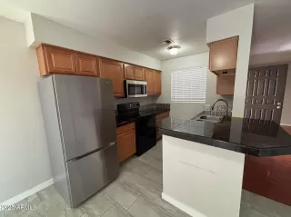 Photo #2: 6890165 Listing