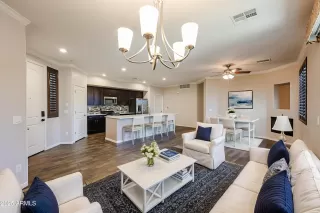 Photo #2: 6890219 Listing 