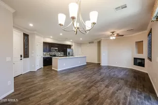 Photo #3: 6890219 Listing 