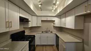 Photo #6: 6890384 Listing 