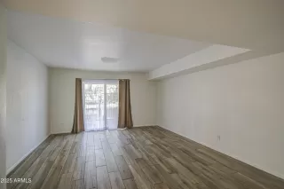 Photo #4: 6890900 Listing 