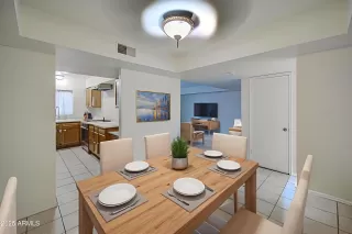 Photo #6: 6890900 Listing 