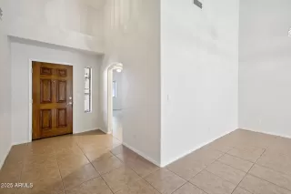 Photo #5: 6891001 Listing