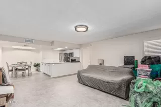 Photo #6: 6891116 Listing