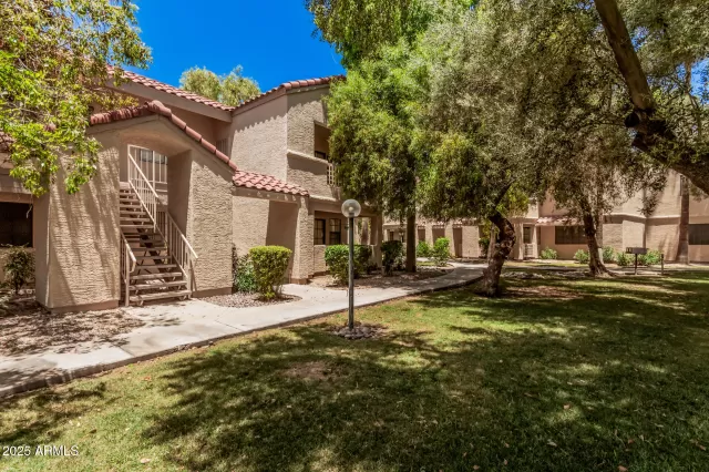 MLS: 6891634 Condo For Sale