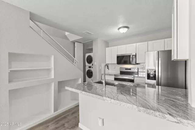 MLS: 6891645 Condo For Sale