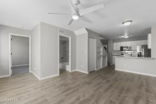 Photo #3: 6891645 Listing