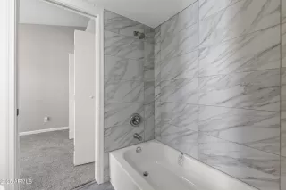 Photo #4: 6891645 Listing