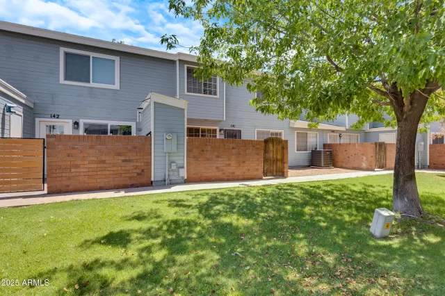 MLS: 6891650 Condo For Sale