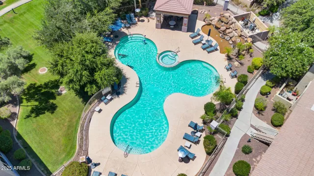 MLS: 6891934 Condo For Sale