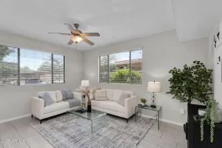 Photo #5: 6891934 Listing 