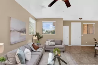 Photo #5: 6892025 Listing 