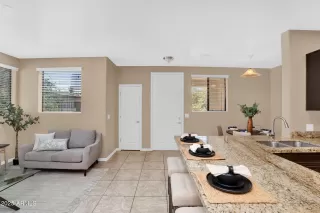 Photo #6: 6892025 Listing 