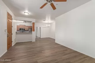 Photo #4: 6892076 Listing