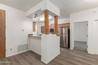 Photo #5: 6892076 Listing