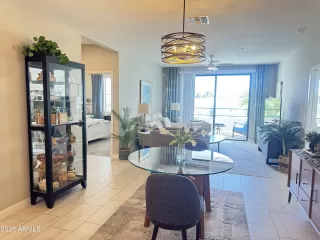 Photo #4: 6892144 Listing