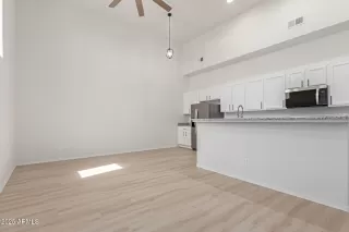 Photo #4: 6892246 Listing